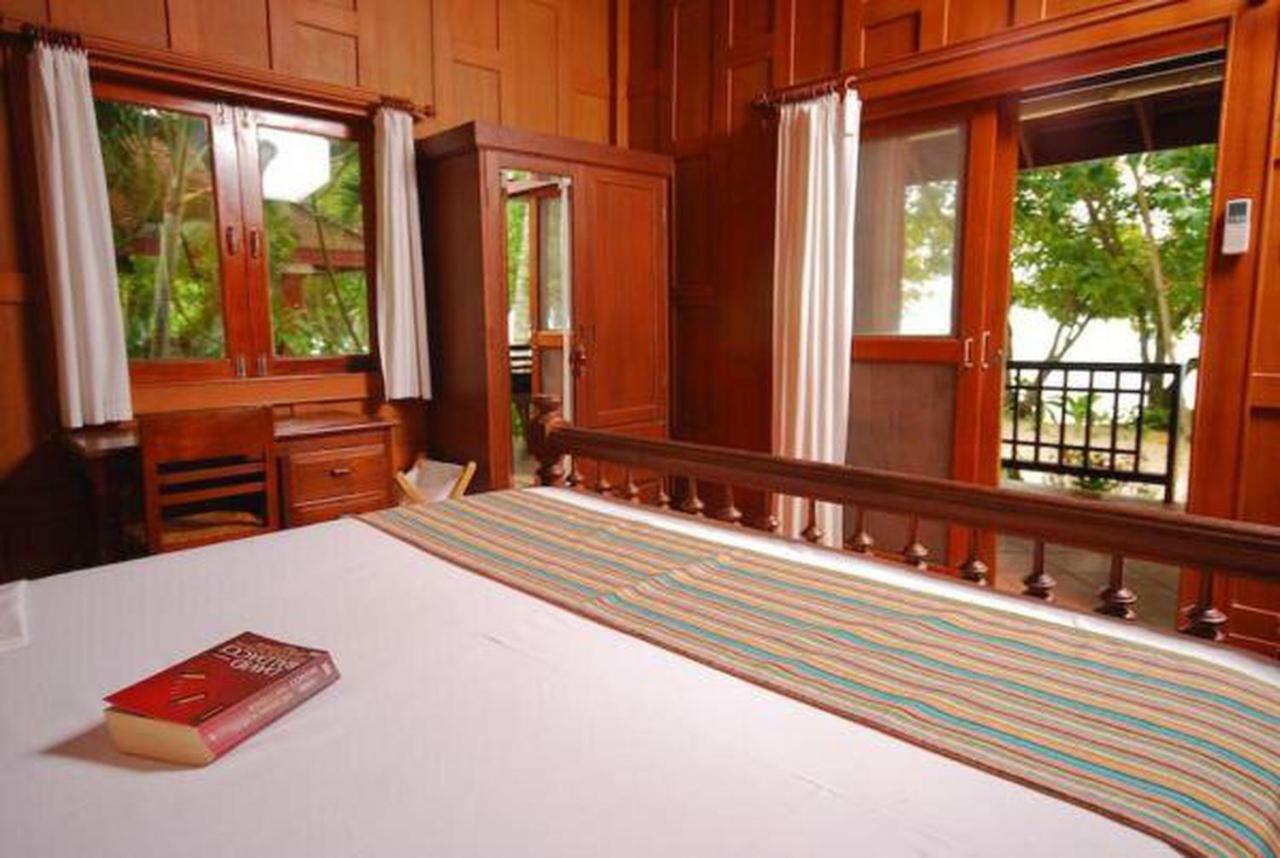 Baan Mai Beachfront Lone Island Phuket Exterior foto