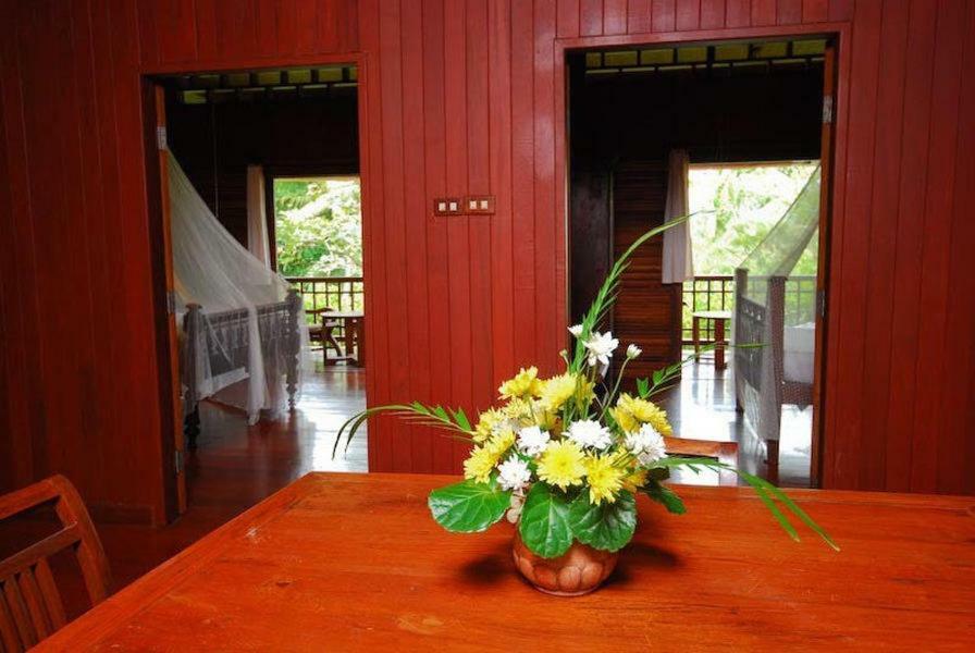 Baan Mai Beachfront Lone Island Phuket Exterior foto