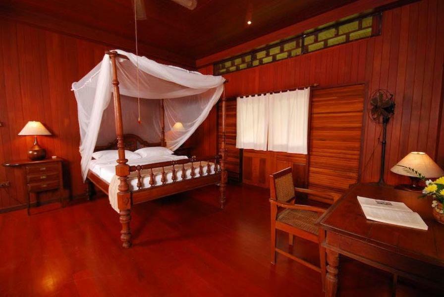 Baan Mai Beachfront Lone Island Phuket Exterior foto