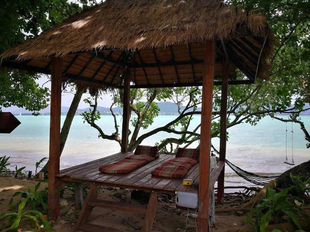 Baan Mai Beachfront Lone Island Phuket Exterior foto